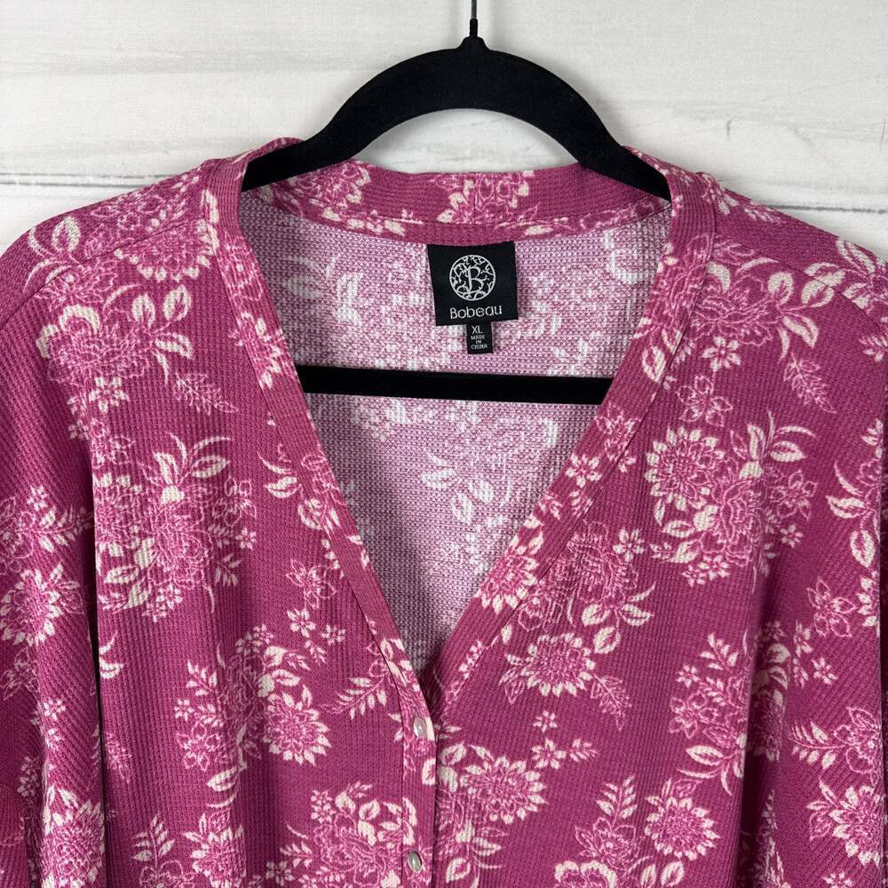 Bobeau Pink Floral V-Neck Button Front Cardigan
